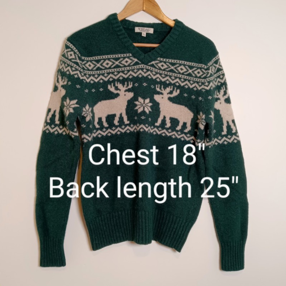 Green Reindeer Pattern Men's Sweater